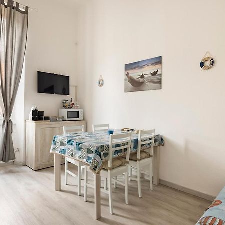 Leo Holiday Homes Deiva Marina Bagian luar foto