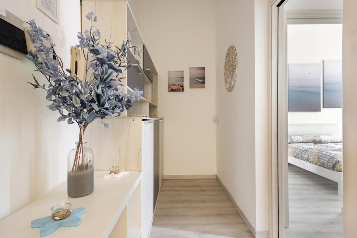 Leo Holiday Homes Deiva Marina Bagian luar foto