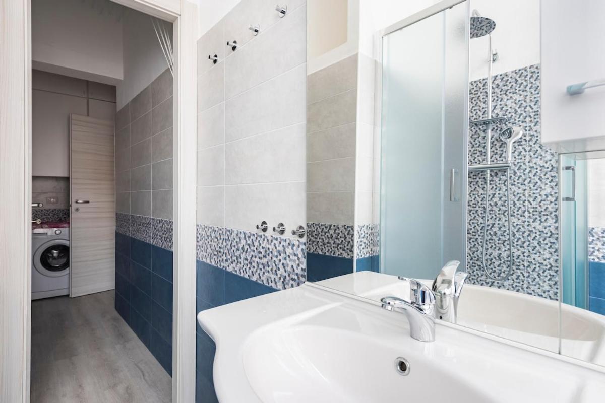 Leo Holiday Homes Deiva Marina Bagian luar foto