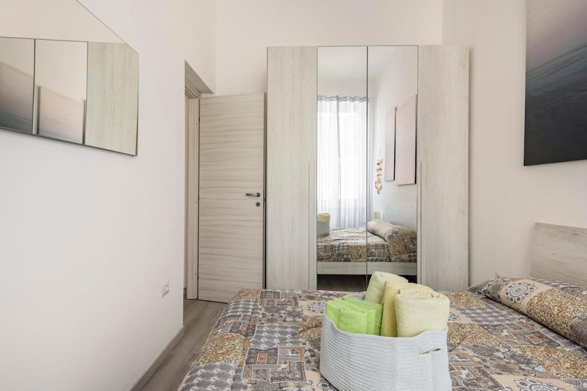 Leo Holiday Homes Deiva Marina Bagian luar foto