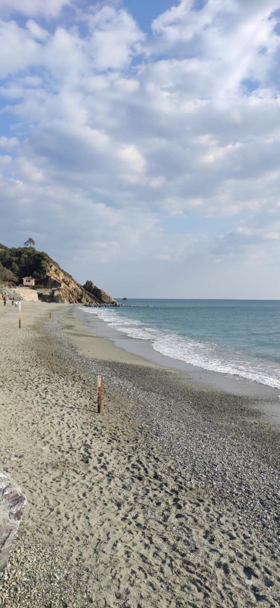 Leo Holiday Homes Deiva Marina Bagian luar foto